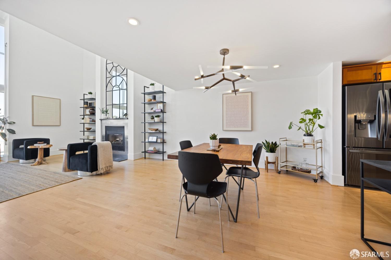 Photo #7: 425049229 Listing: Photo #7
