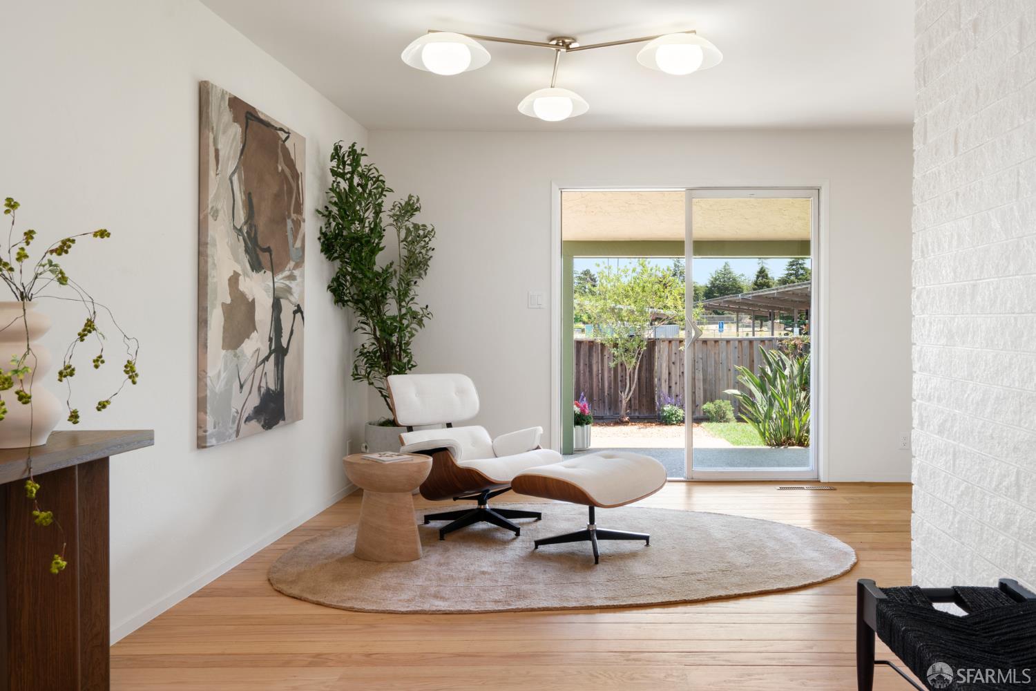 Detail Gallery Image 9 of 31 For 1989 Scott Ln, Los Altos,  CA 94024 - 4 Beds | 2/1 Baths