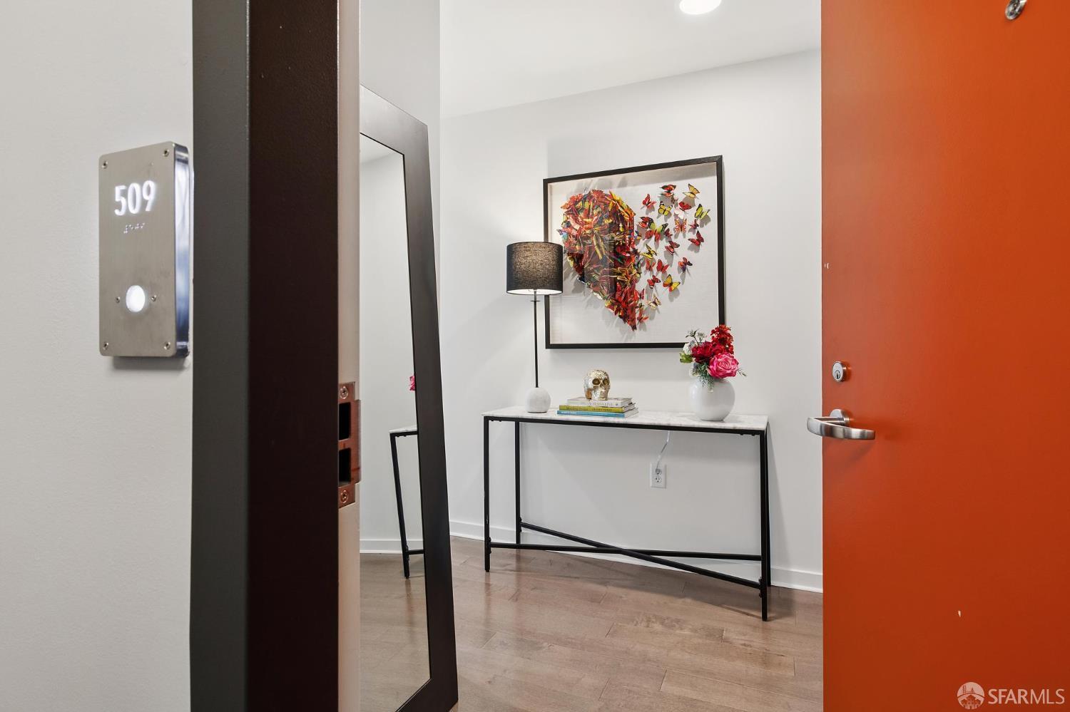 Photo #2: 425043167 Listing 