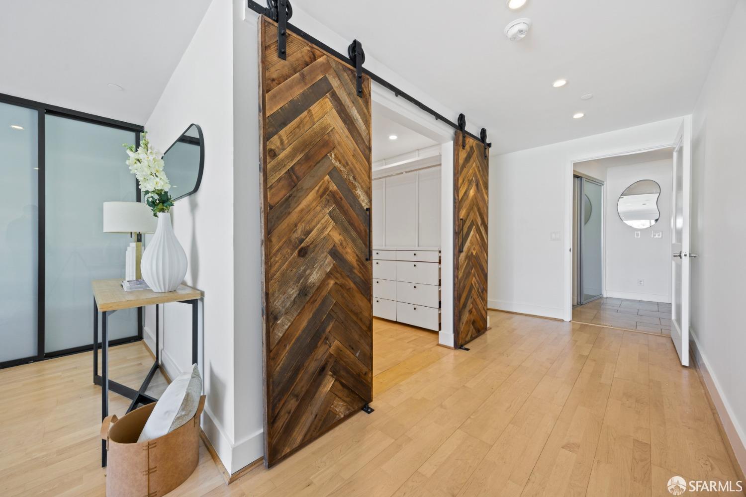 Photo #17: 425049229 Listing: Photo #17
