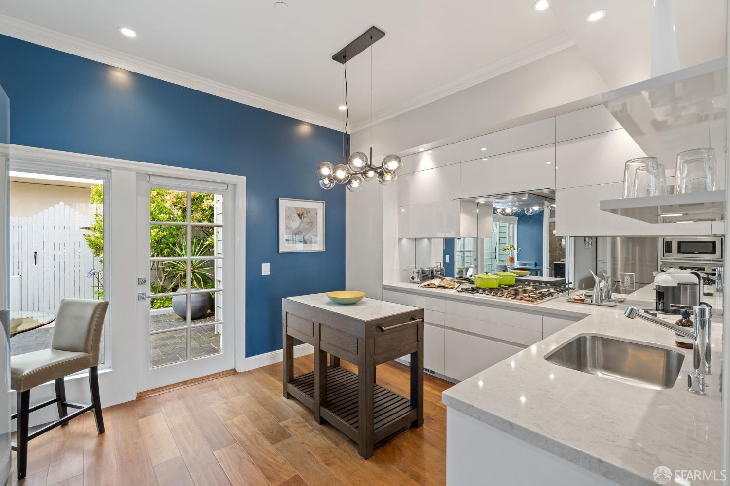 Detail Gallery Image 10 of 51 For 116 Alta St, San Francisco,  CA 94133 - 2 Beds | 2 Baths