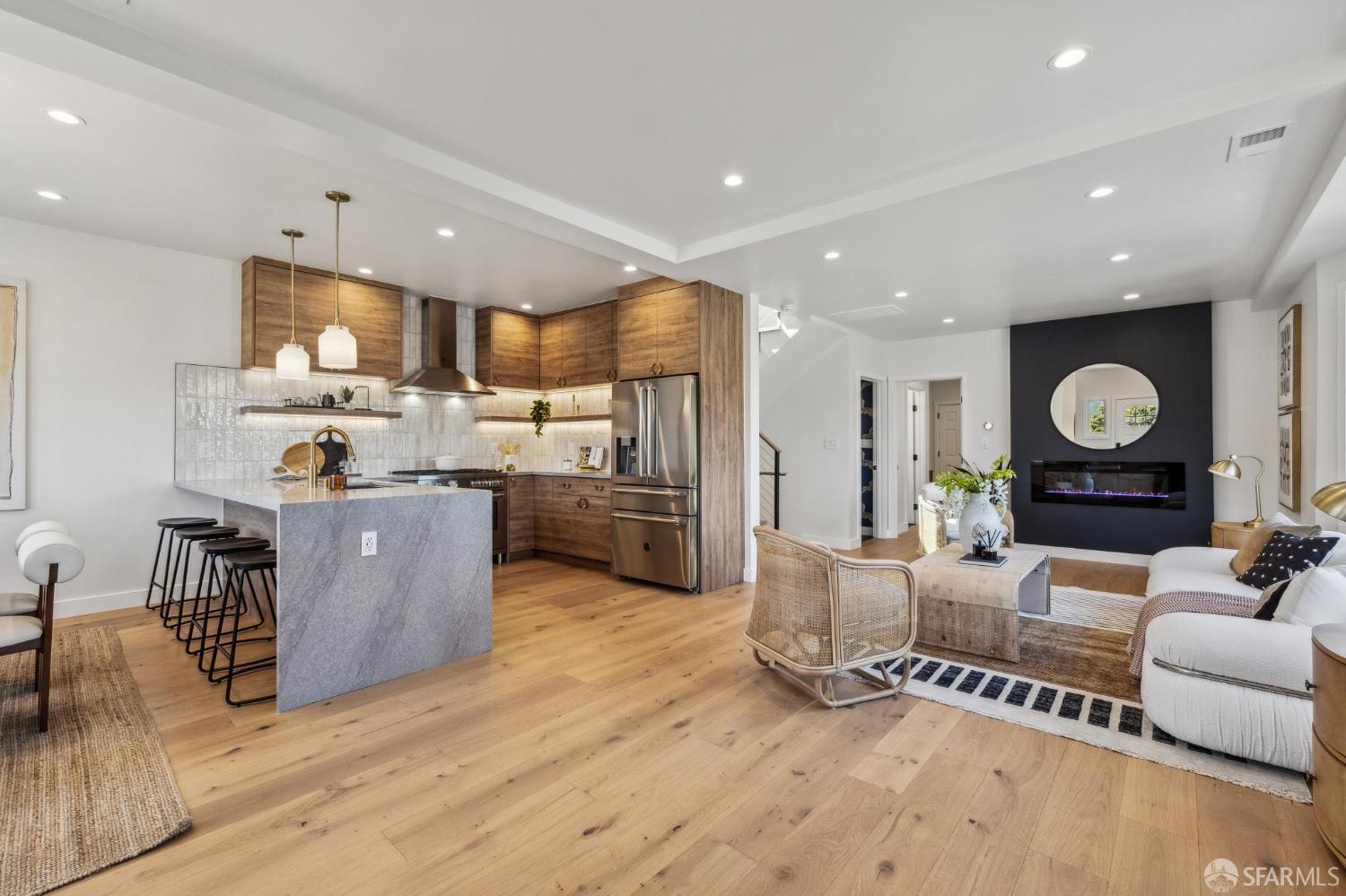 Detail Gallery Image 10 of 66 For 57 Niagara Ave, San Francisco,  CA 94112 - 5 Beds | 4/1 Baths