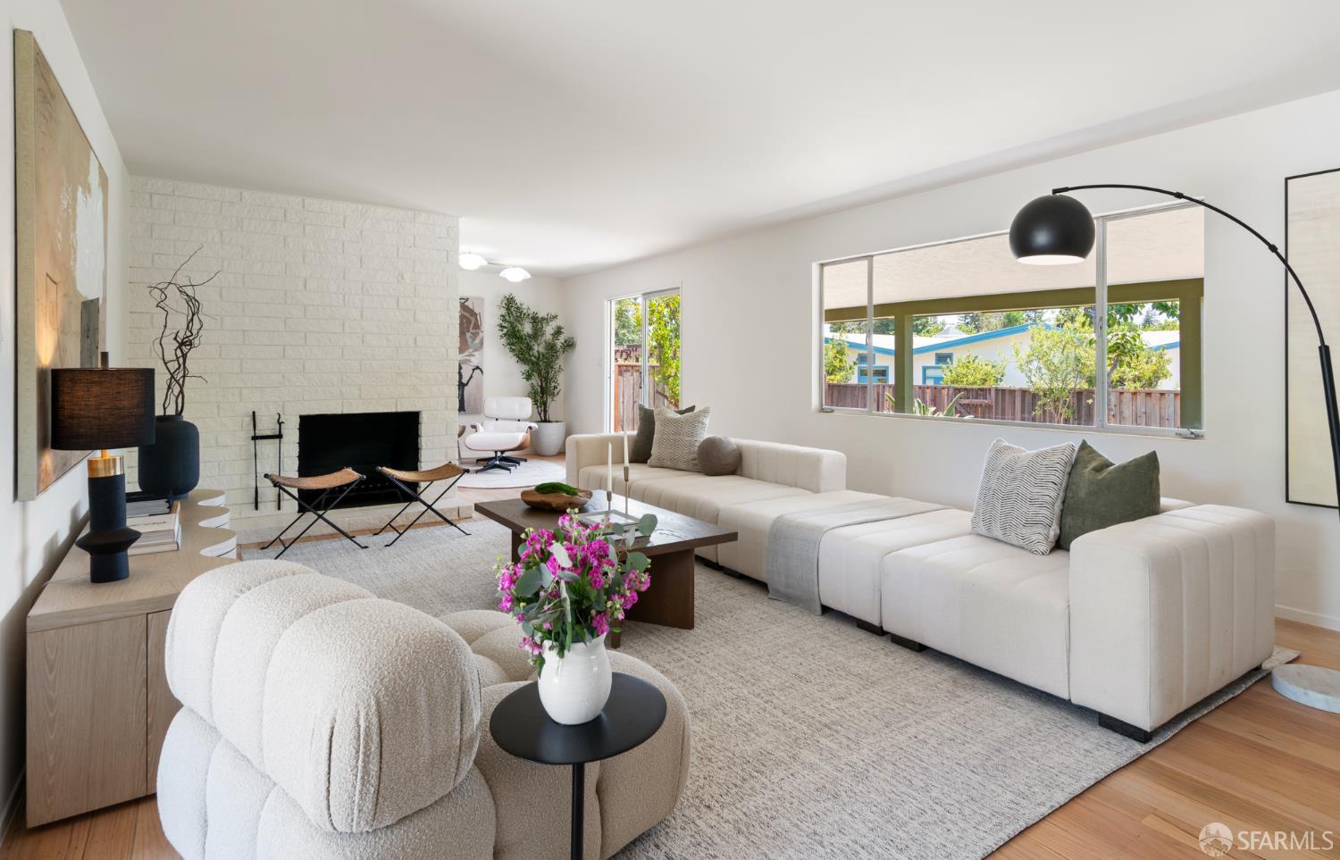 Detail Gallery Image 4 of 31 For 1989 Scott Ln, Los Altos,  CA 94024 - 4 Beds | 2/1 Baths