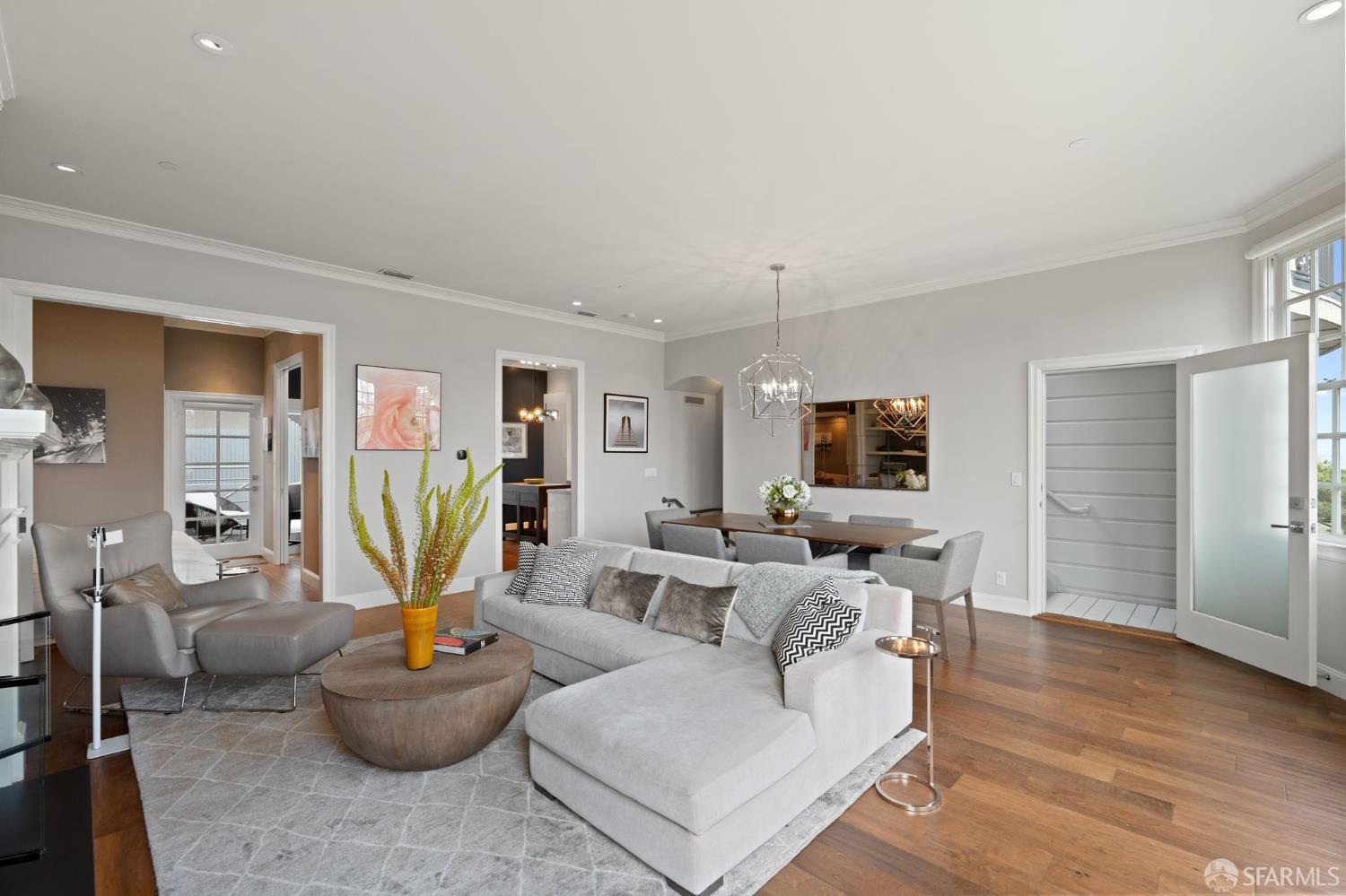 Detail Gallery Image 8 of 51 For 116 Alta St, San Francisco,  CA 94133 - 2 Beds | 2 Baths