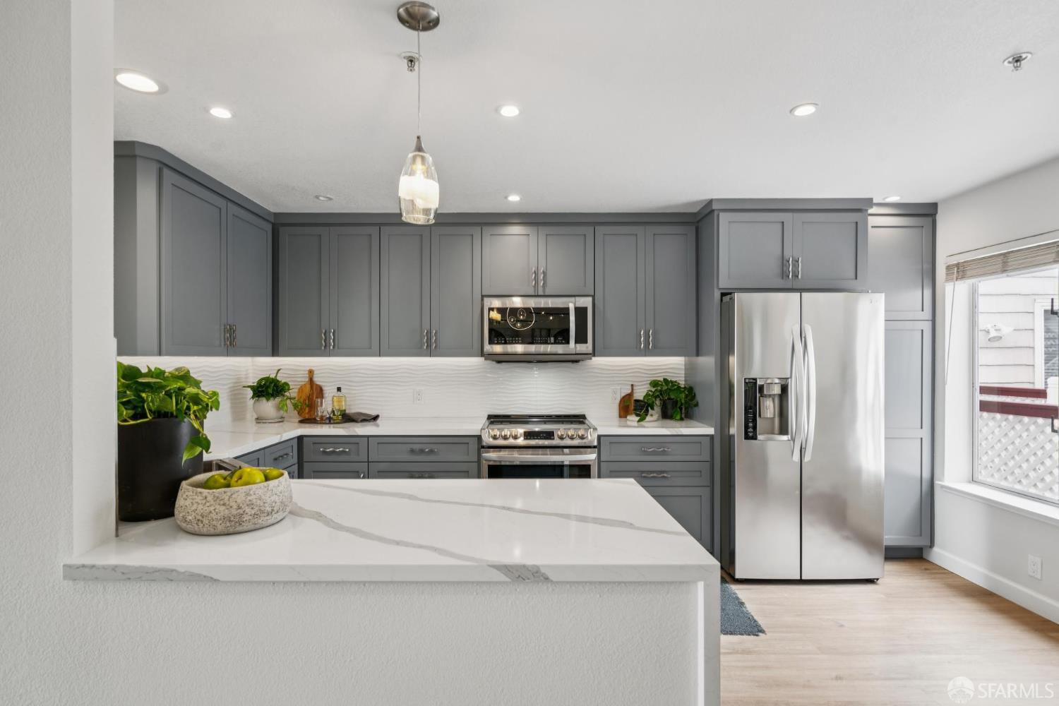 Detail Gallery Image 7 of 43 For 850 Pointe Pacific Dr #4,  Daly City,  CA 94014 - 2 Beds | 2 Baths