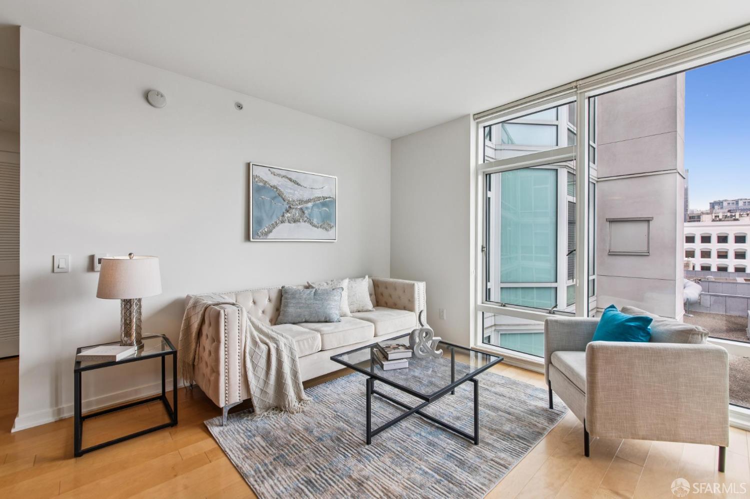 Photo #5: 425041697 Listing 