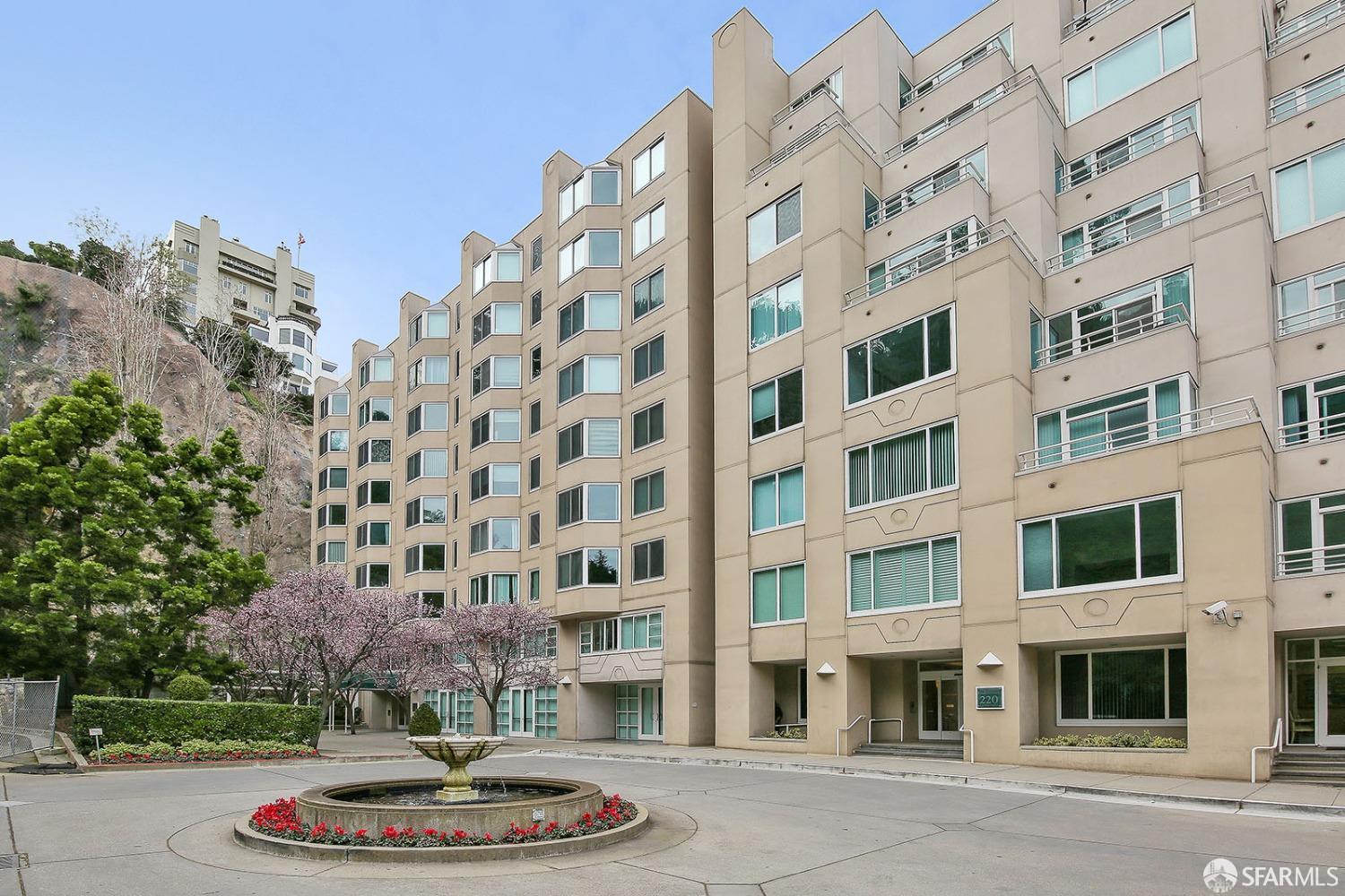 Detail Gallery Image 2 of 20 For 240 Lombard St #329,  San Francisco,  CA 94111 - 1 Beds | 1 Baths