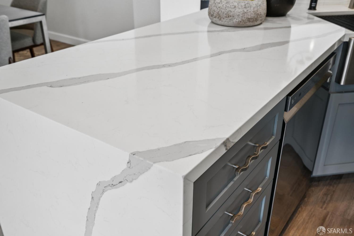 Detail Gallery Image 9 of 43 For 850 Pointe Pacific Dr #4,  Daly City,  CA 94014 - 2 Beds | 2 Baths