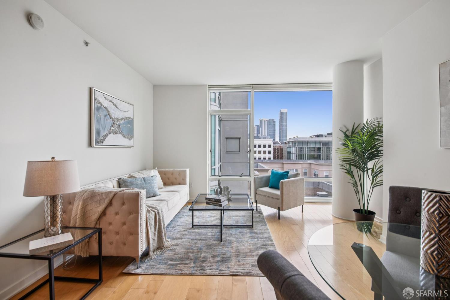 Photo #4: 425041697 Listing 