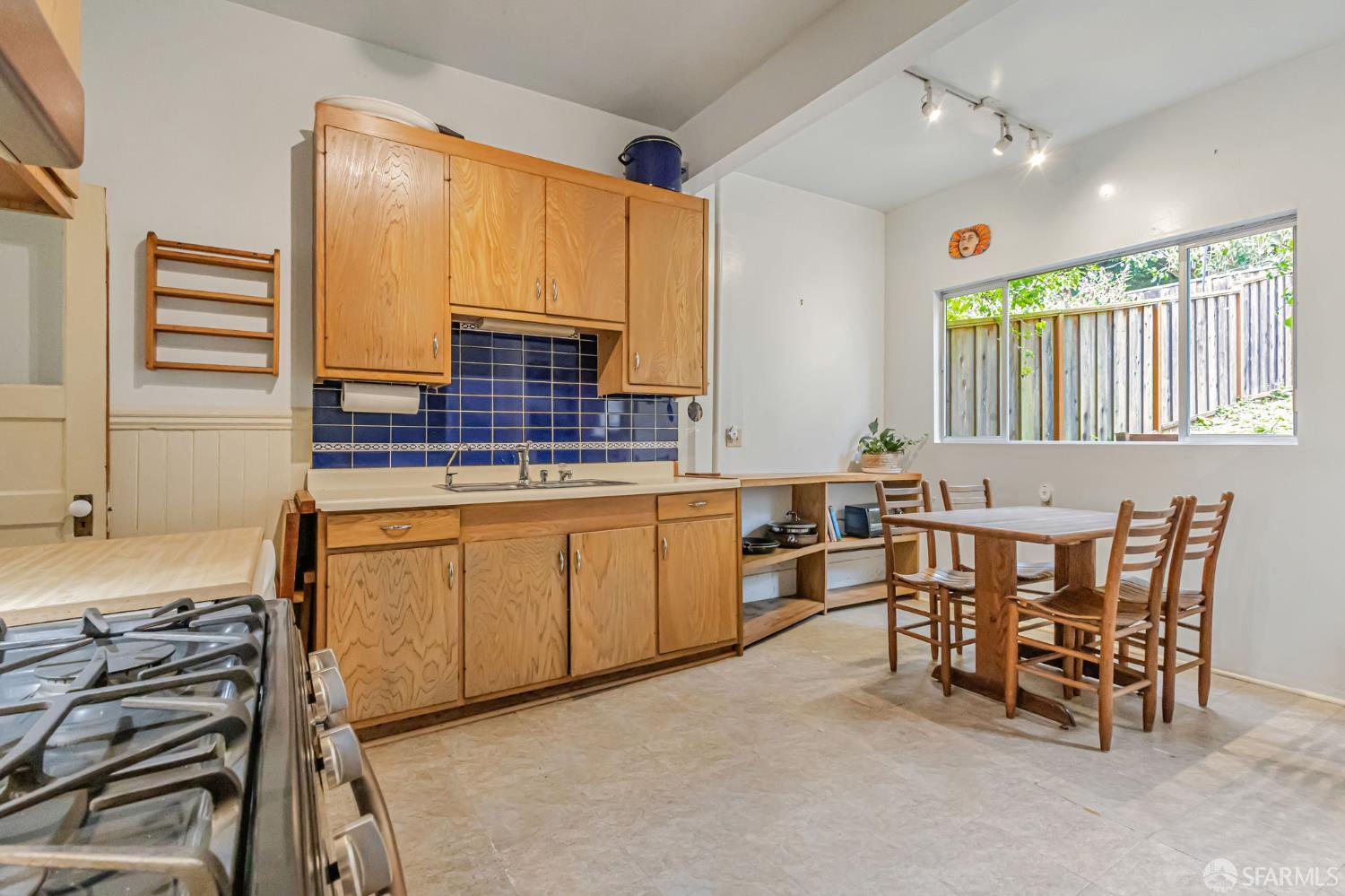 Detail Gallery Image 11 of 77 For 428 Monterey Blvd, San Francisco,  CA 94127 - 2 Beds | 1/1 Baths