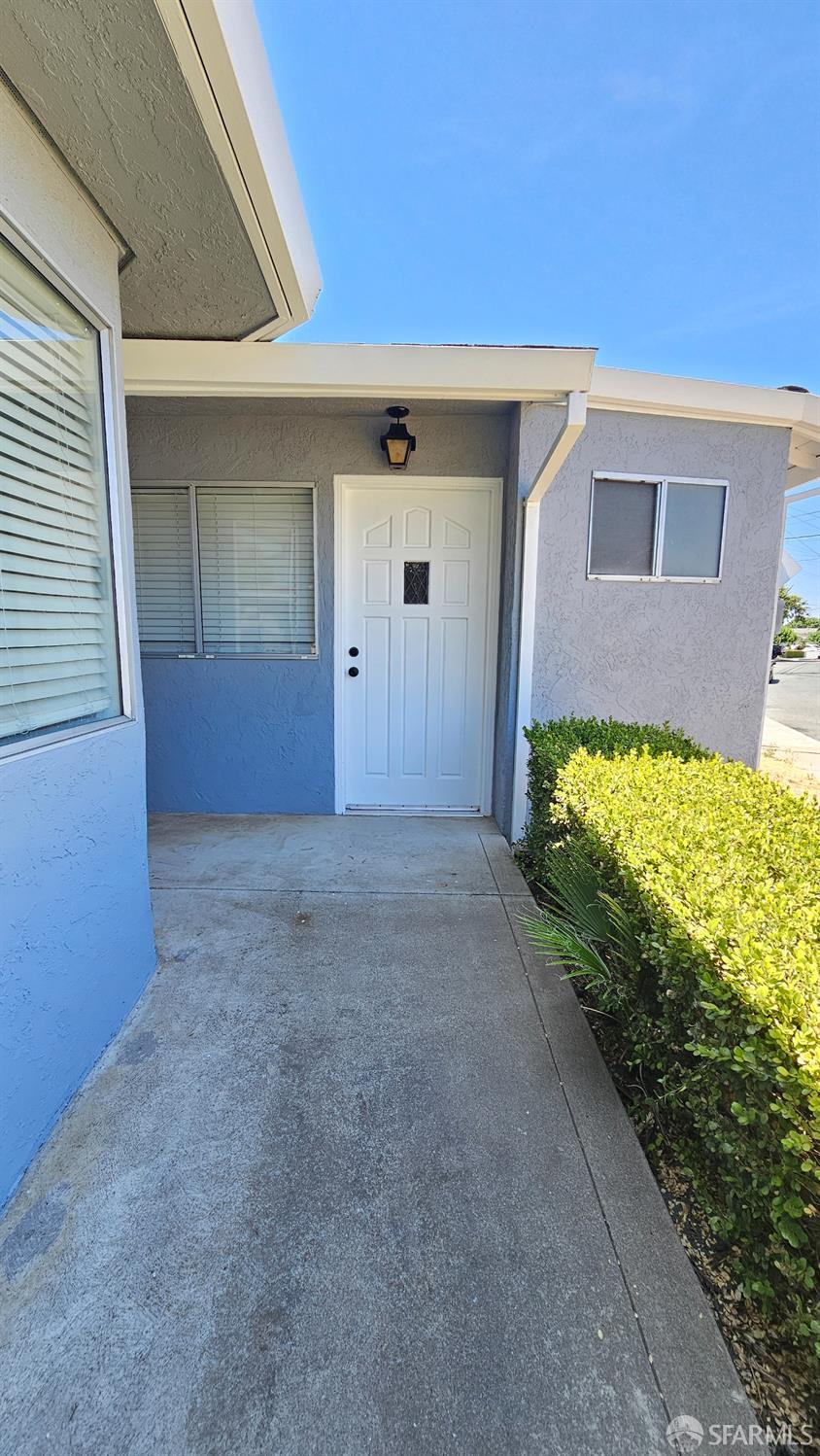 Detail Gallery Image 3 of 28 For 5 Inland Ct, Antioch,  CA 94509 - 3 Beds | 3 Baths