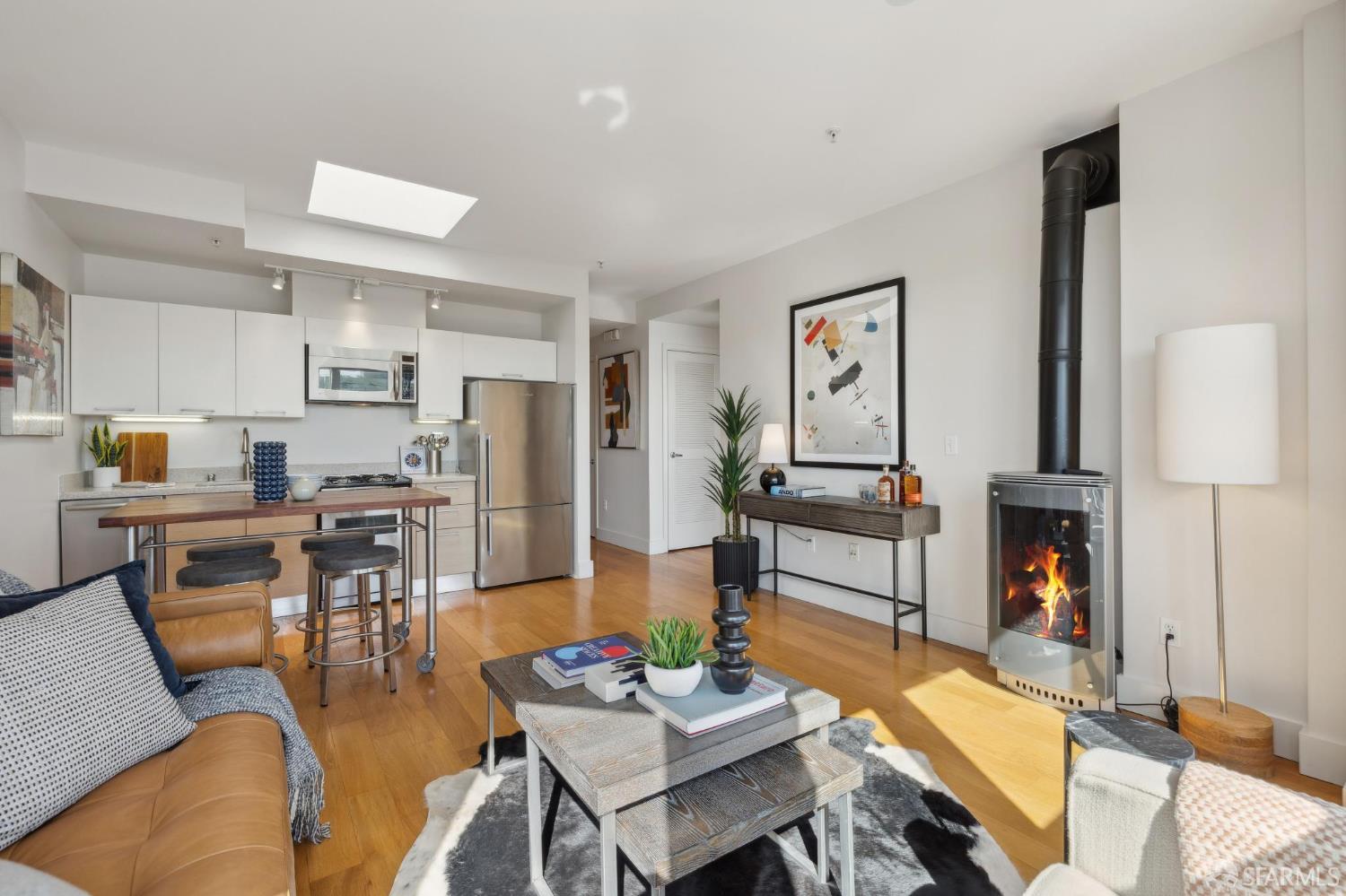 Photo #6: 425049780 Listing 