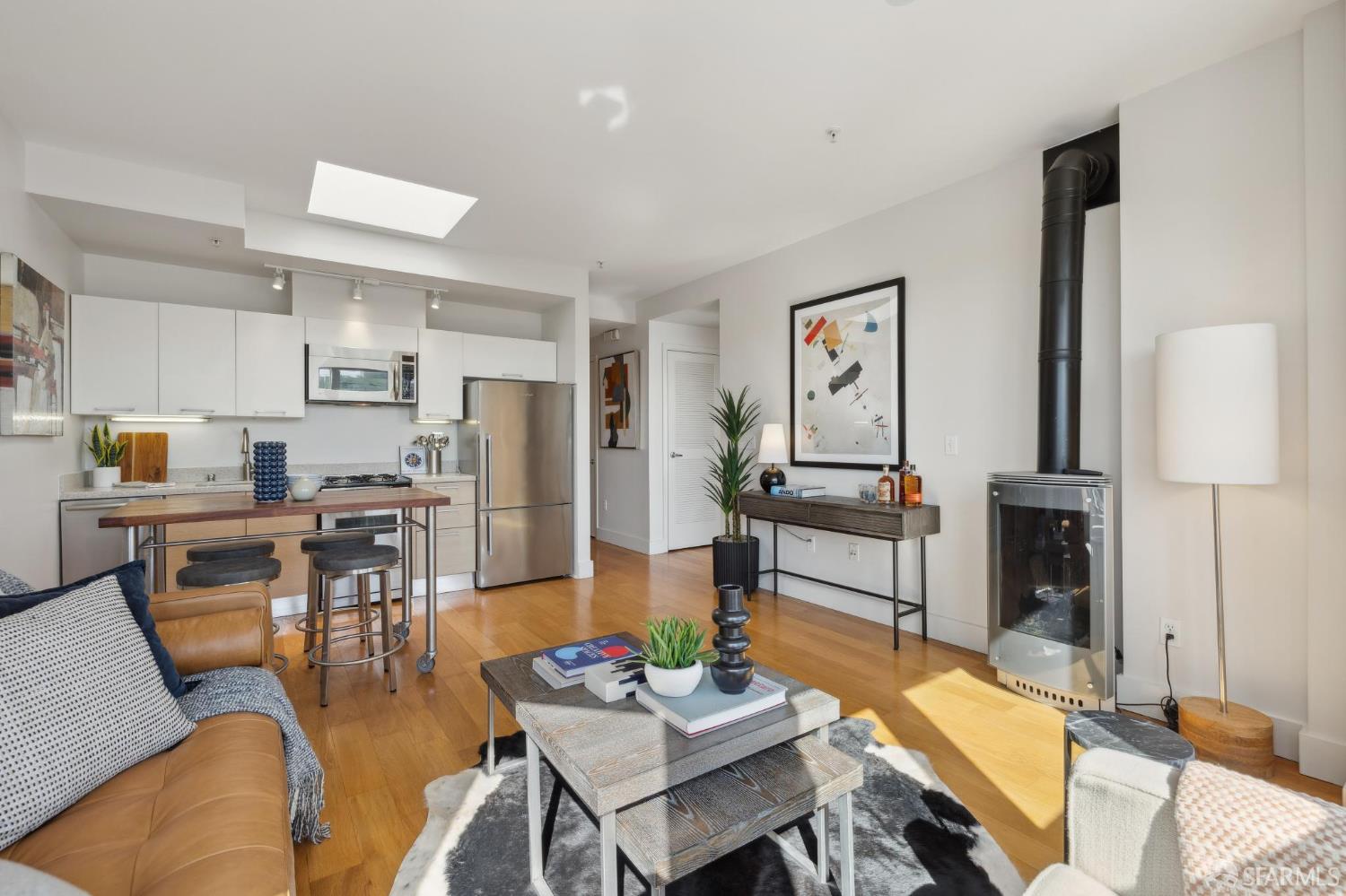 Photo #12: 425049780 Listing: Photo #12