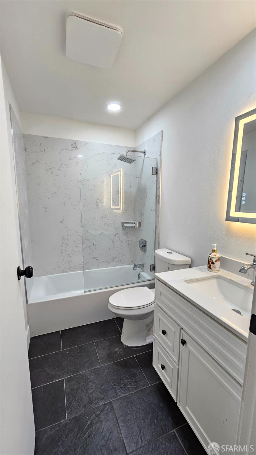 Detail Gallery Image 14 of 28 For 5 Inland Ct, Antioch,  CA 94509 - 3 Beds | 3 Baths