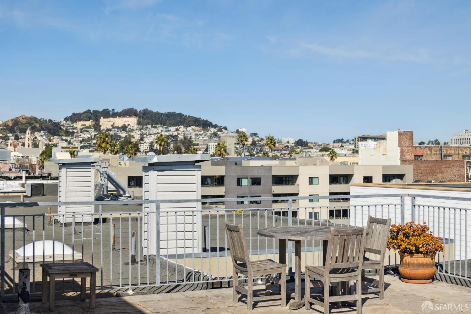 Photo #2: 425049780 Listing 