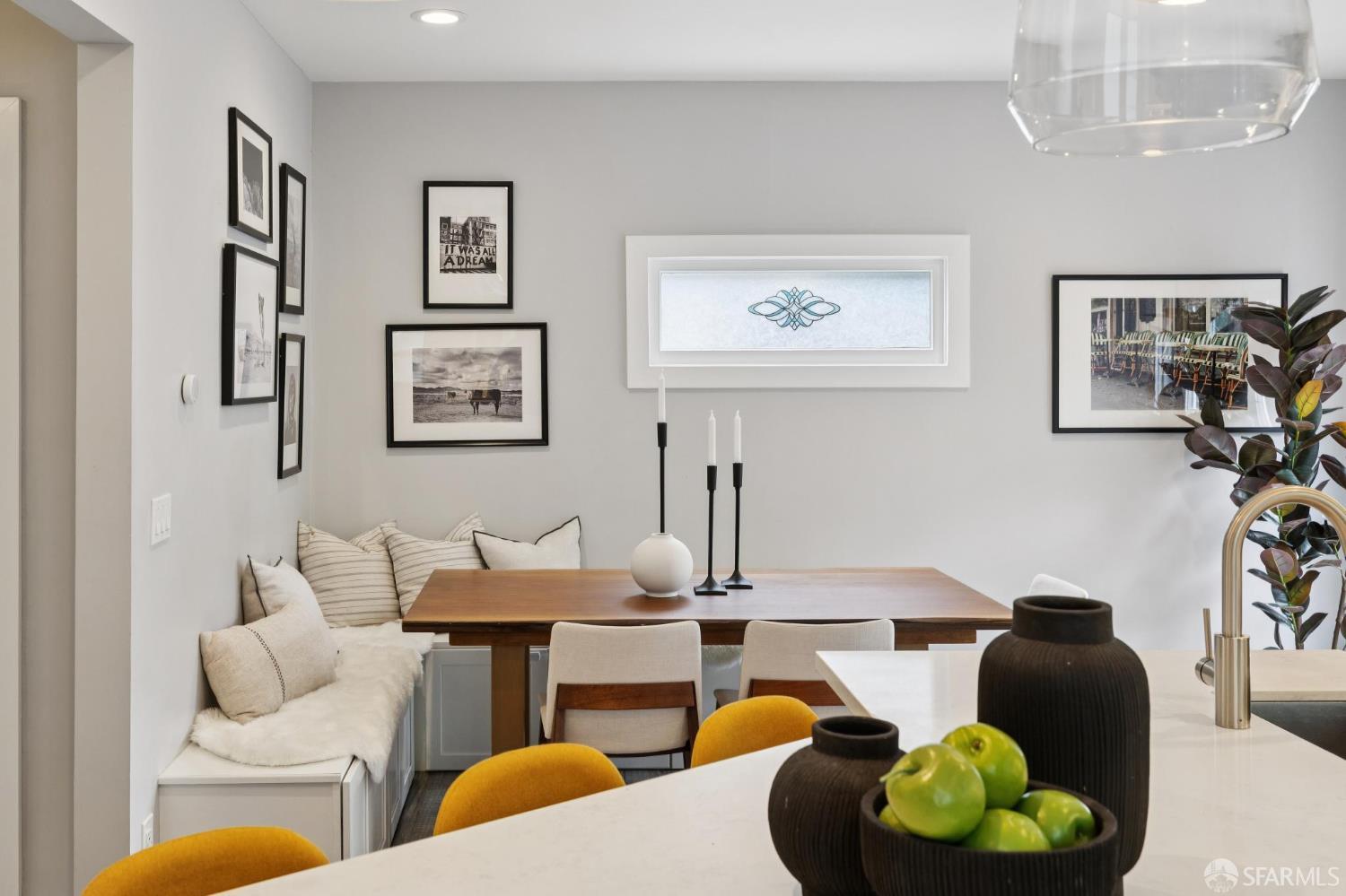 Detail Gallery Image 20 of 47 For 4145 Emerald St, Oakland,  CA 94609 - 2 Beds | 2/1 Baths