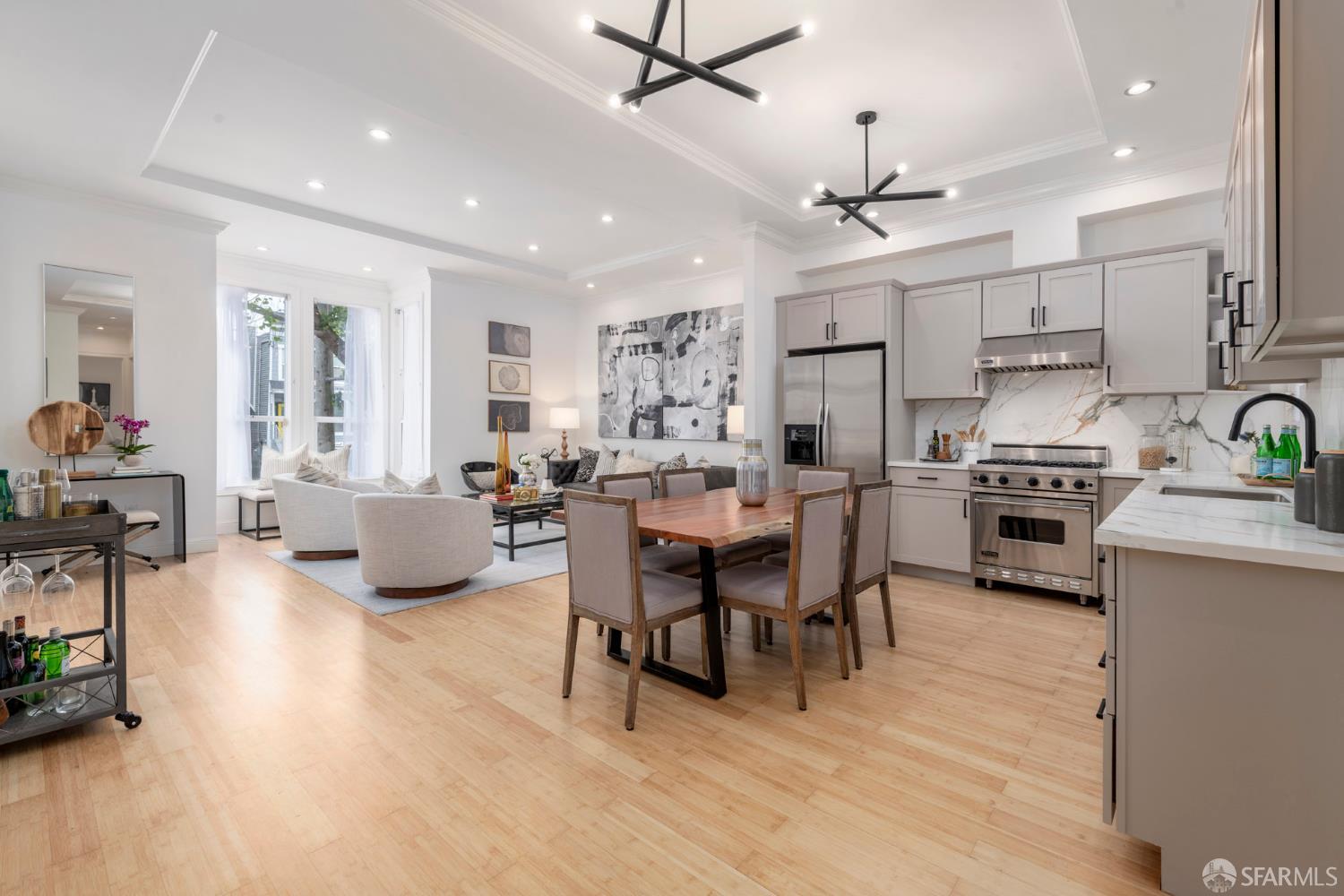 Detail Gallery Image 4 of 67 For 2675 Sutter St, San Francisco,  CA 94115 - 7 Beds | 5 Baths