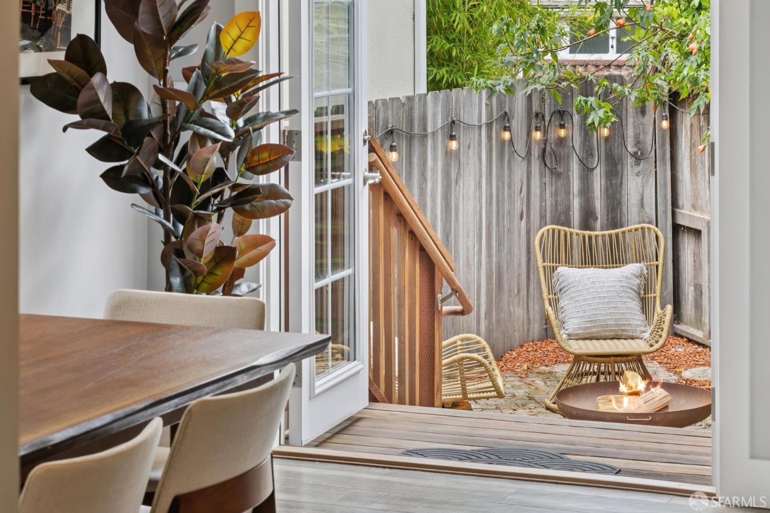 Detail Gallery Image 25 of 47 For 4145 Emerald St, Oakland,  CA 94609 - 2 Beds | 2/1 Baths