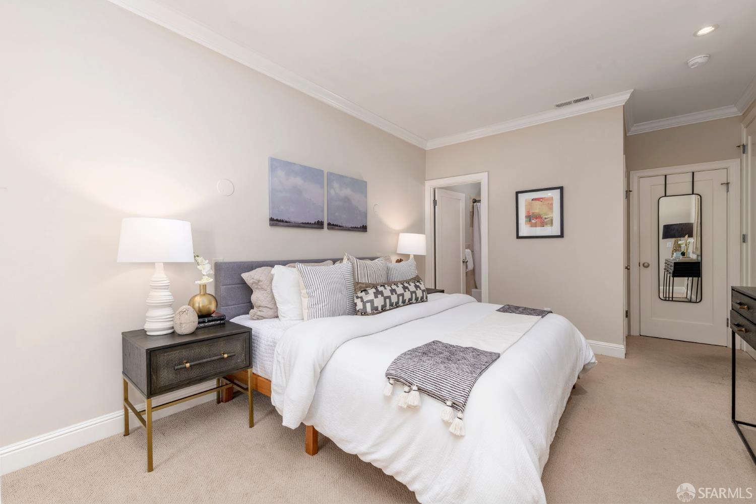 Detail Gallery Image 40 of 67 For 2675 Sutter St, San Francisco,  CA 94115 - 7 Beds | 5 Baths