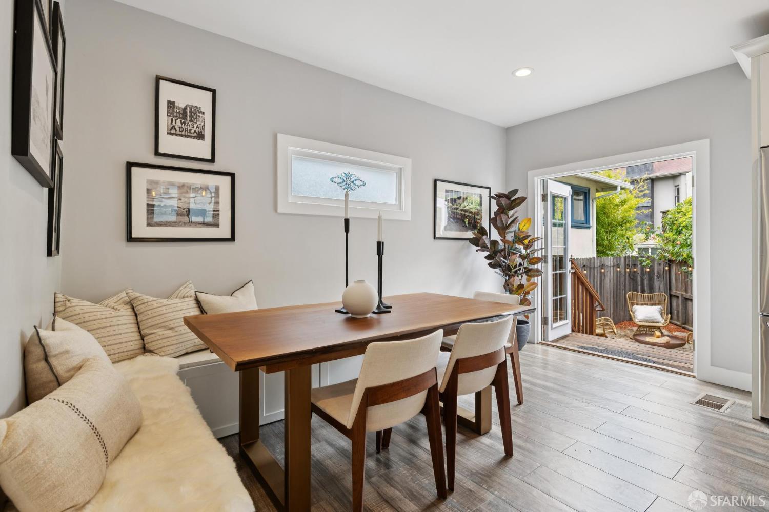 Detail Gallery Image 21 of 47 For 4145 Emerald St, Oakland,  CA 94609 - 2 Beds | 2/1 Baths