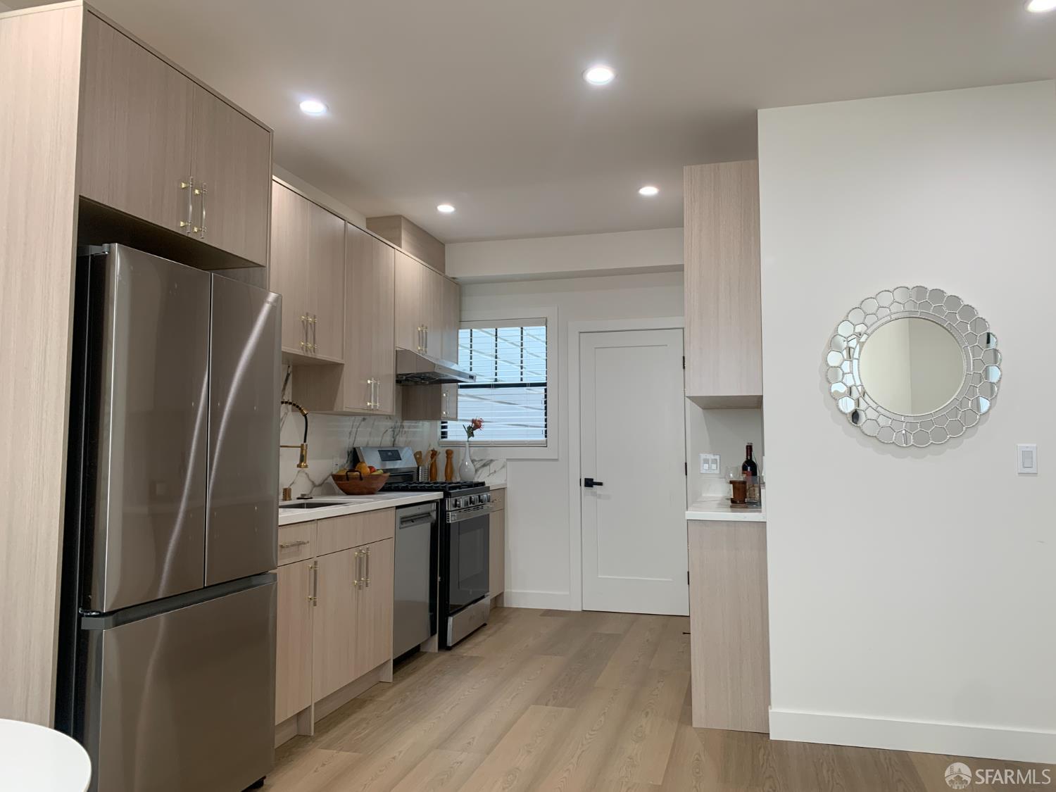 Photo #5: 425031022 Listing 