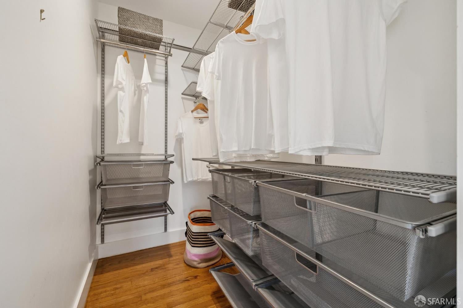 Detail Gallery Image 36 of 47 For 4145 Emerald St, Oakland,  CA 94609 - 2 Beds | 2/1 Baths