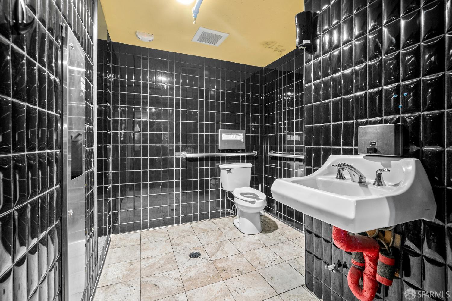 Detail Gallery Image 17 of 26 For 500 Castro St, San Francisco,  CA 94114 - – Beds | – Baths