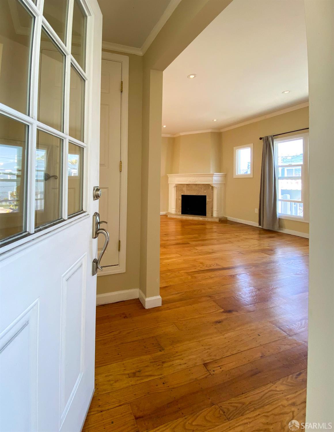 Detail Gallery Image 2 of 35 For 54 Bismark St, Daly City,  CA 94014 - 2 Beds | 1 Baths