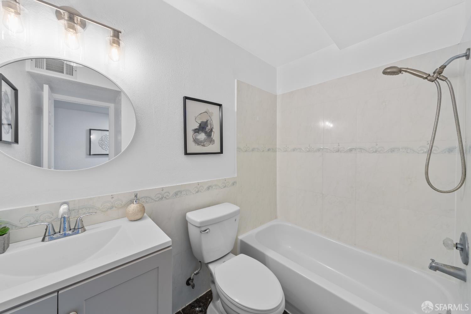 Detail Gallery Image 18 of 23 For 338 Deanne Ln, Daly City,  CA 94014 - 3 Beds | 3 Baths