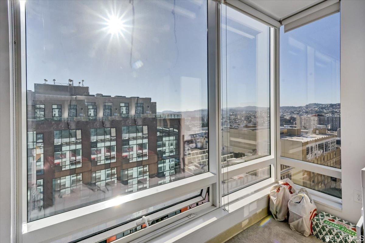 Photo #2: 425049965 Listing 