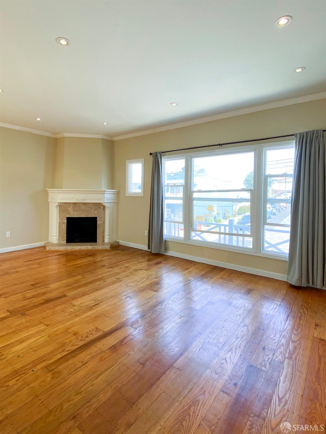 Detail Gallery Image 3 of 35 For 54 Bismark St, Daly City,  CA 94014 - 2 Beds | 1 Baths