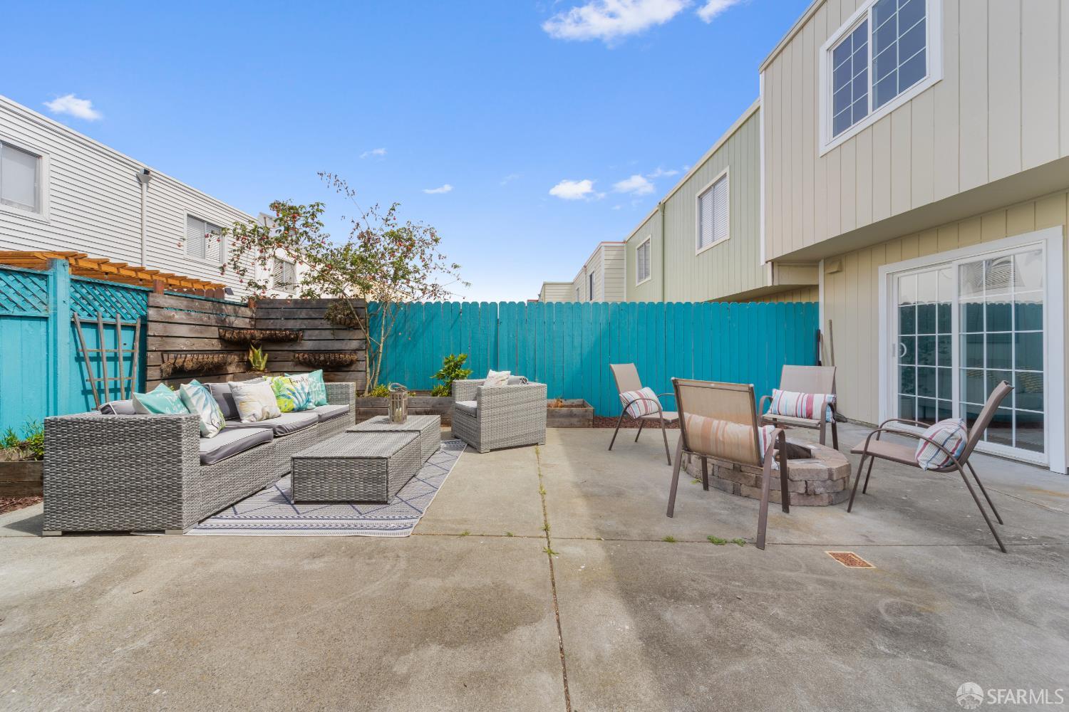 Detail Gallery Image 21 of 23 For 338 Deanne Ln, Daly City,  CA 94014 - 3 Beds | 3 Baths