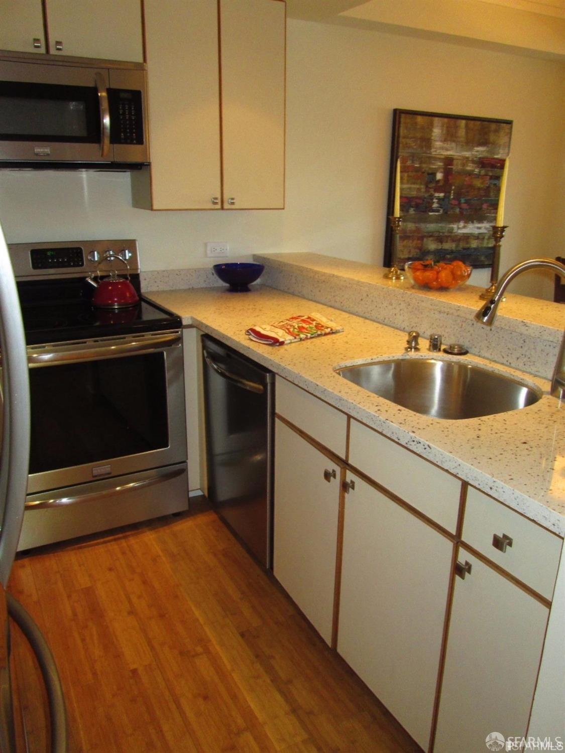 Detail Gallery Image 3 of 33 For 601 Van Ness Ave #1102,  San Francisco,  CA 94102 - 1 Beds | 1 Baths