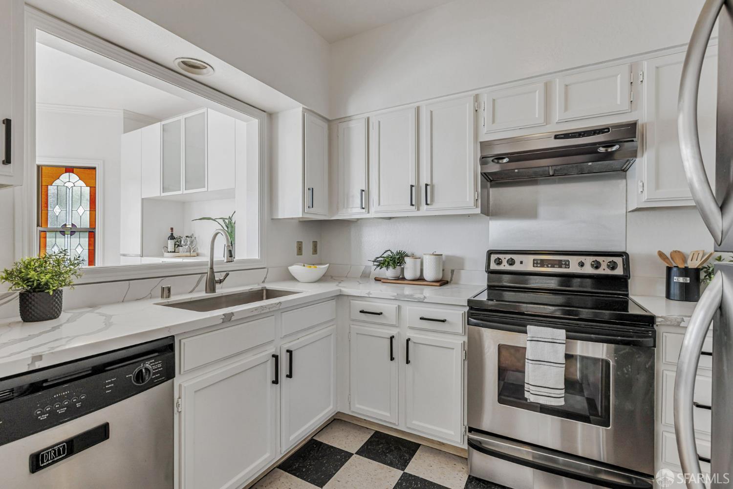 Photo #7: 425032212 Listing: Photo #7
