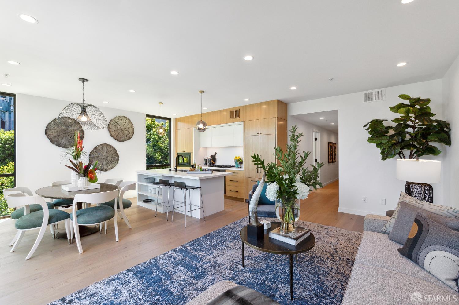 Photo #4: 425050106 Listing 