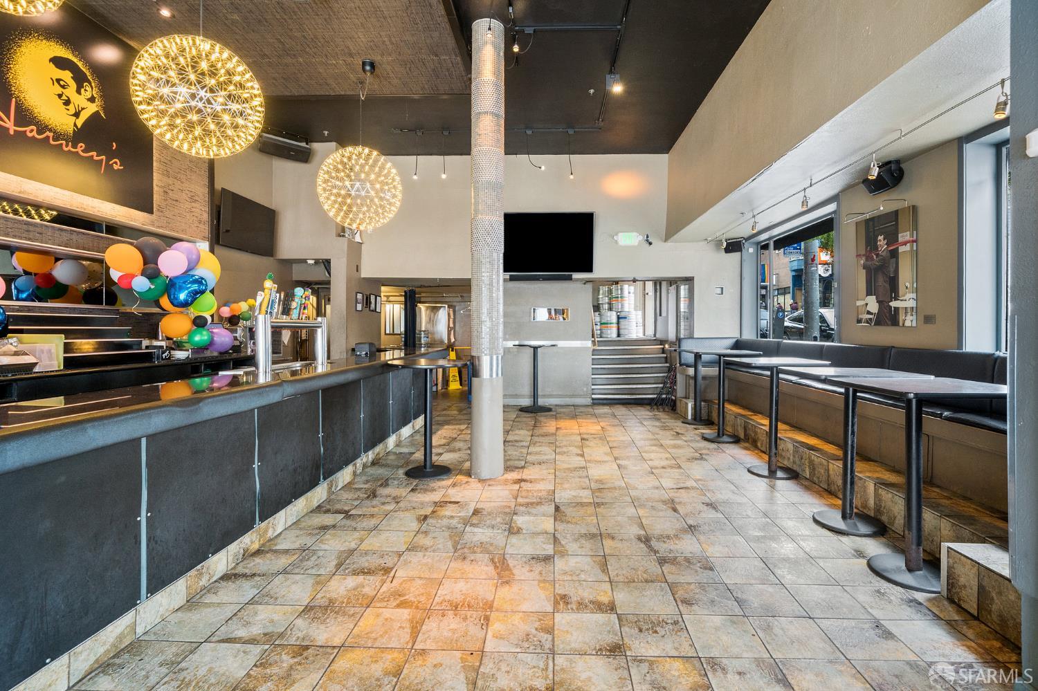Detail Gallery Image 9 of 26 For 500 Castro St, San Francisco,  CA 94114 - – Beds | – Baths
