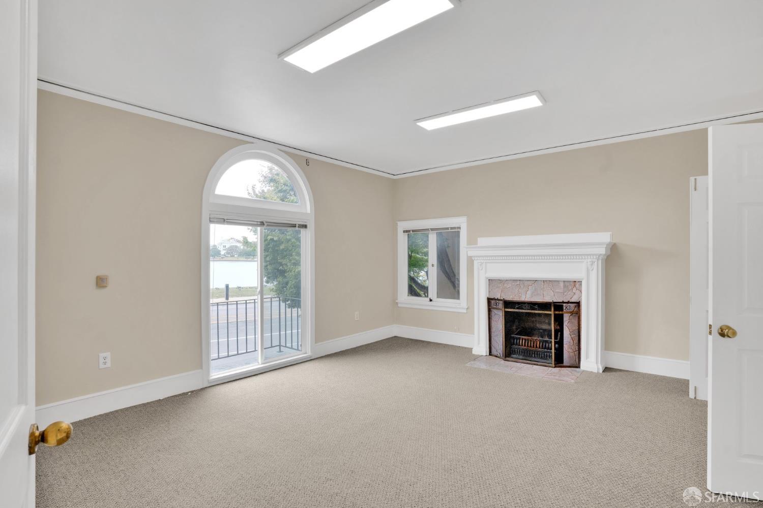 Detail Gallery Image 18 of 22 For 2108 Lakeshore Ave, Oakland,  CA 94606 - 10 Beds | 4/1 Baths