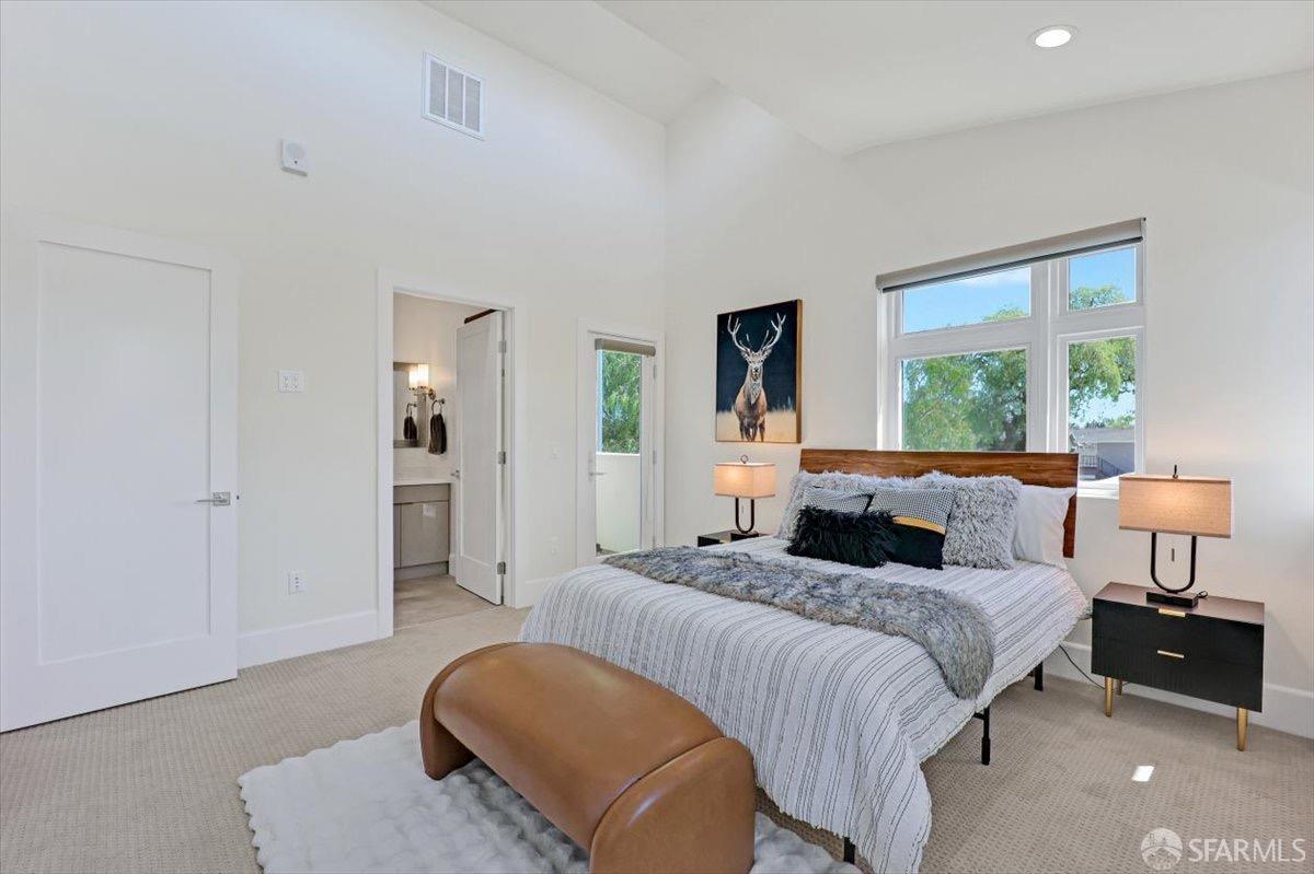 Detail Gallery Image 39 of 60 For 3875 El Camino Real #2,  Palo Alto,  CA 94306 - 2 Beds | 3 Baths