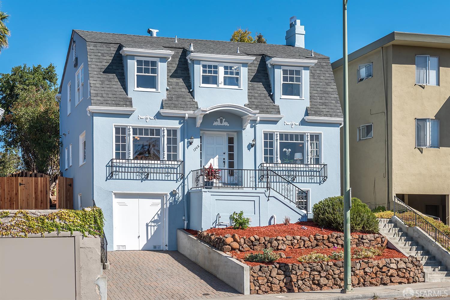 Detail Gallery Image 32 of 35 For 1708 Pleasant Valley Ave, Oakland,  CA 94611 - 3 Beds | 1/1 Baths