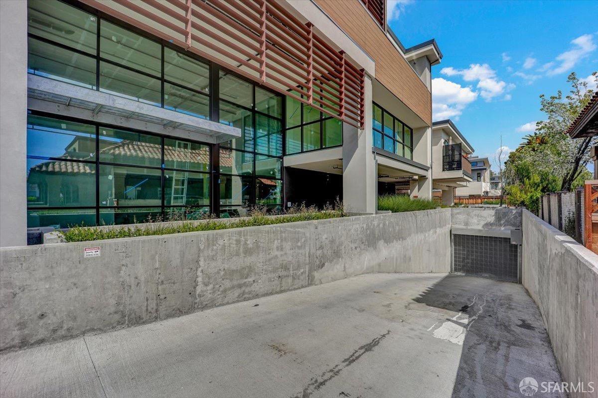 Detail Gallery Image 57 of 60 For 3875 El Camino Real #2,  Palo Alto,  CA 94306 - 2 Beds | 3 Baths