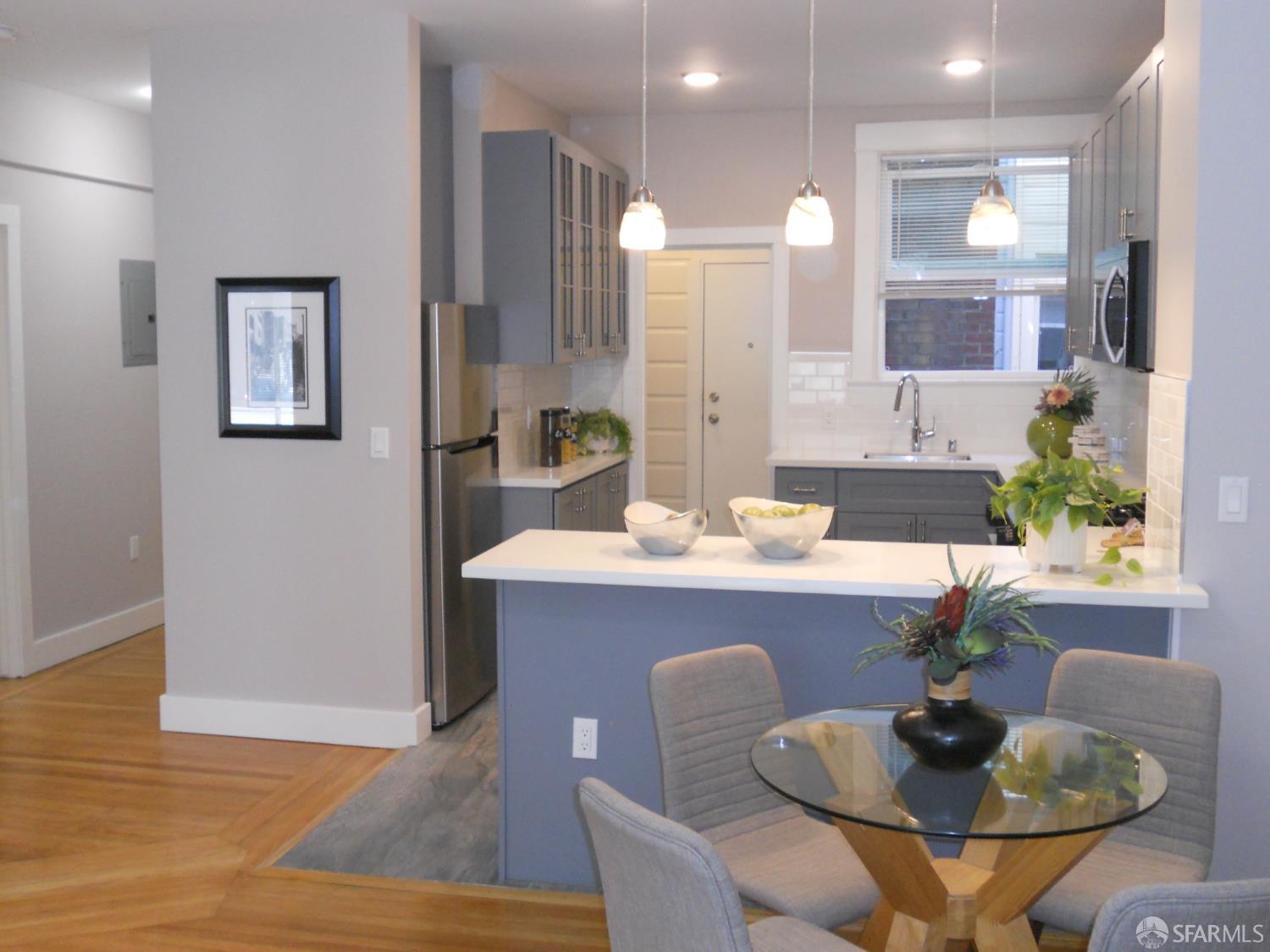 Detail Gallery Image 3 of 26 For 700 12th Ave #2,  San Francisco,  CA 94118 - 3 Beds | 2 Baths