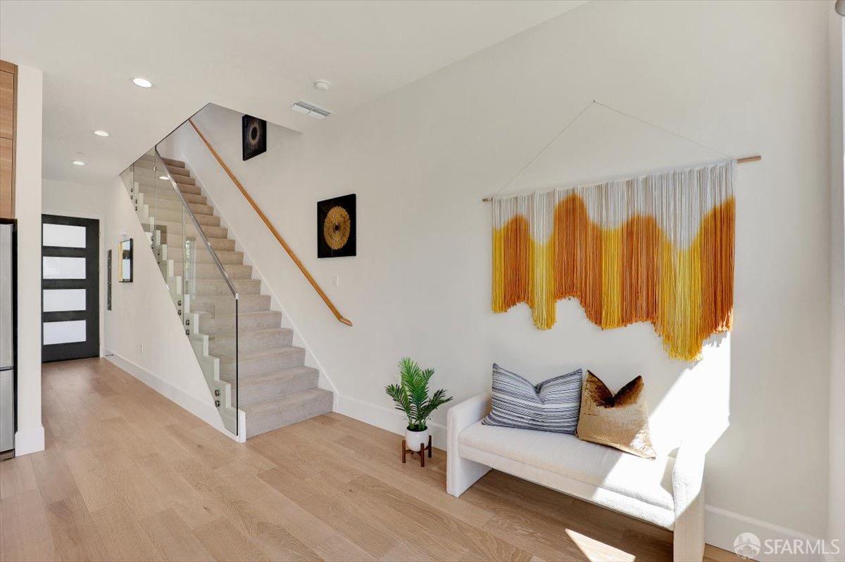 Detail Gallery Image 22 of 60 For 3875 El Camino Real #2,  Palo Alto,  CA 94306 - 2 Beds | 3 Baths
