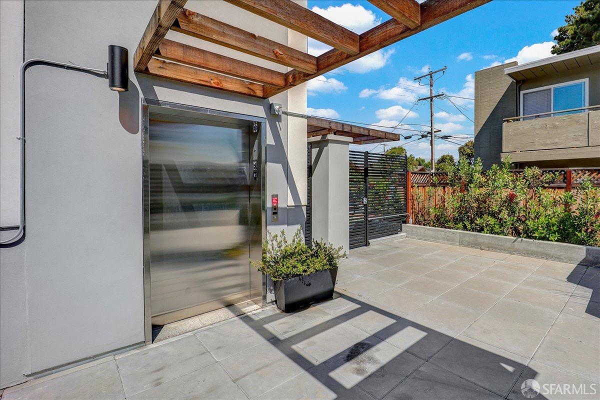Detail Gallery Image 55 of 60 For 3875 El Camino Real #2,  Palo Alto,  CA 94306 - 2 Beds | 3 Baths