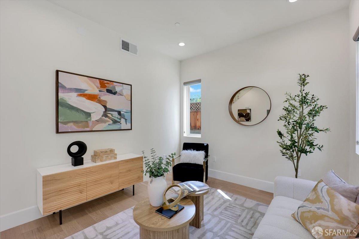 Detail Gallery Image 9 of 60 For 3875 El Camino Real #2,  Palo Alto,  CA 94306 - 2 Beds | 3 Baths