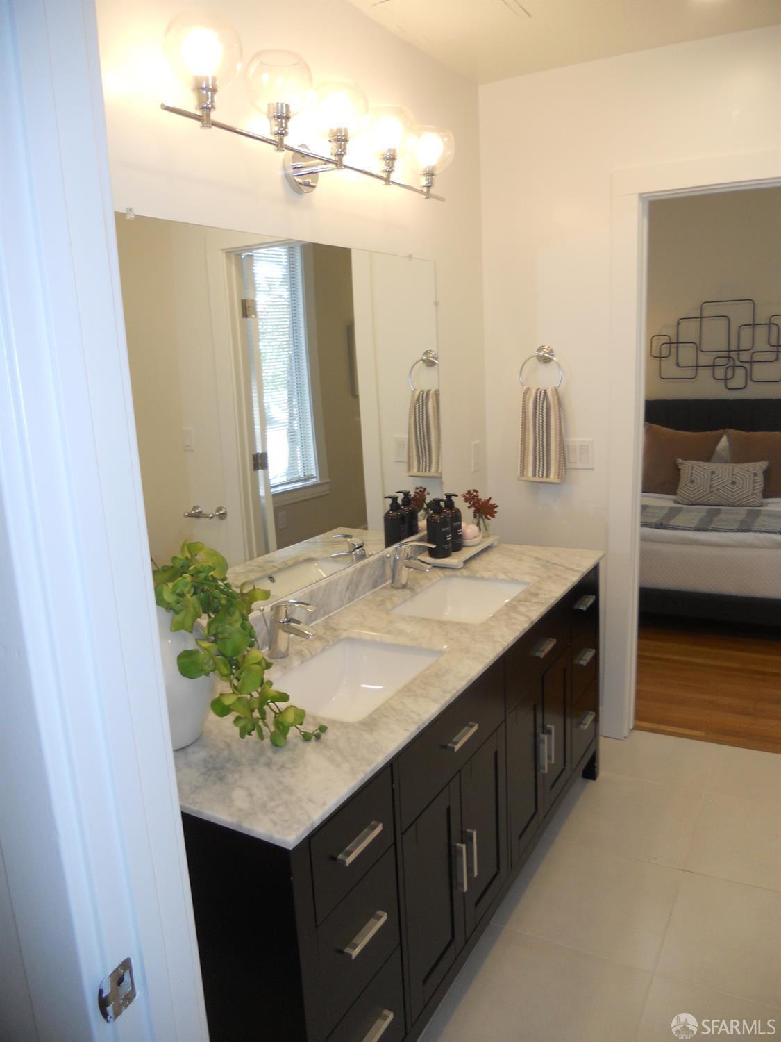 Detail Gallery Image 9 of 26 For 700 12th Ave #2,  San Francisco,  CA 94118 - 3 Beds | 2 Baths