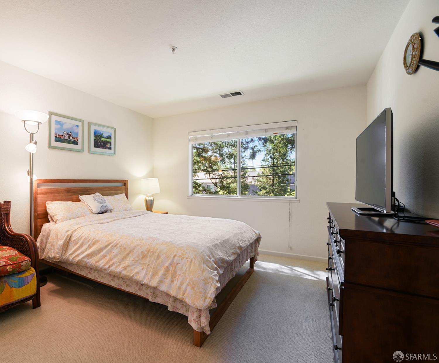 Detail Gallery Image 7 of 17 For 1310 Walden Rd #15,  Walnut Creek,  CA 94597 - 2 Beds | 2 Baths