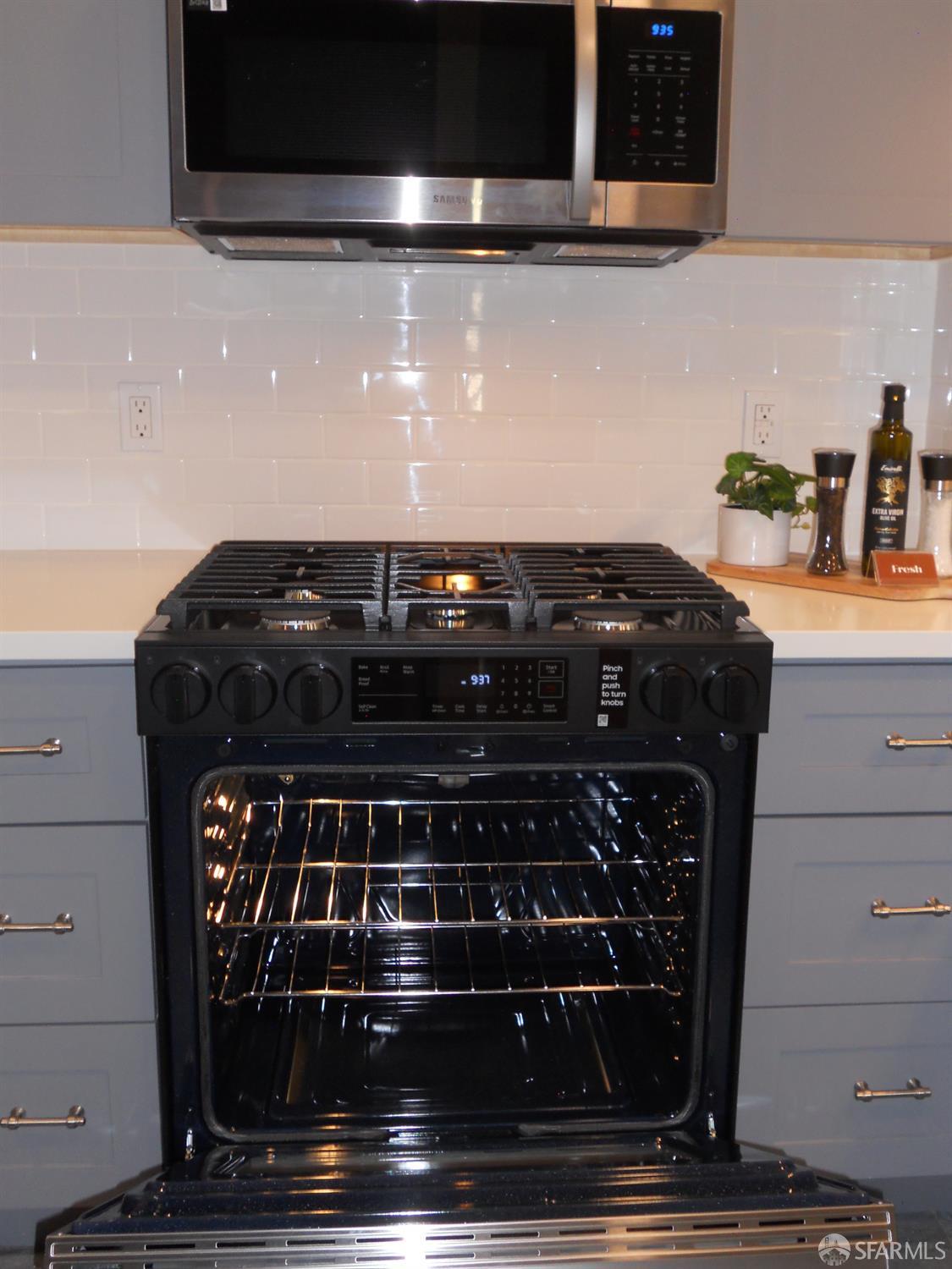Detail Gallery Image 21 of 26 For 700 12th Ave #2,  San Francisco,  CA 94118 - 3 Beds | 2 Baths