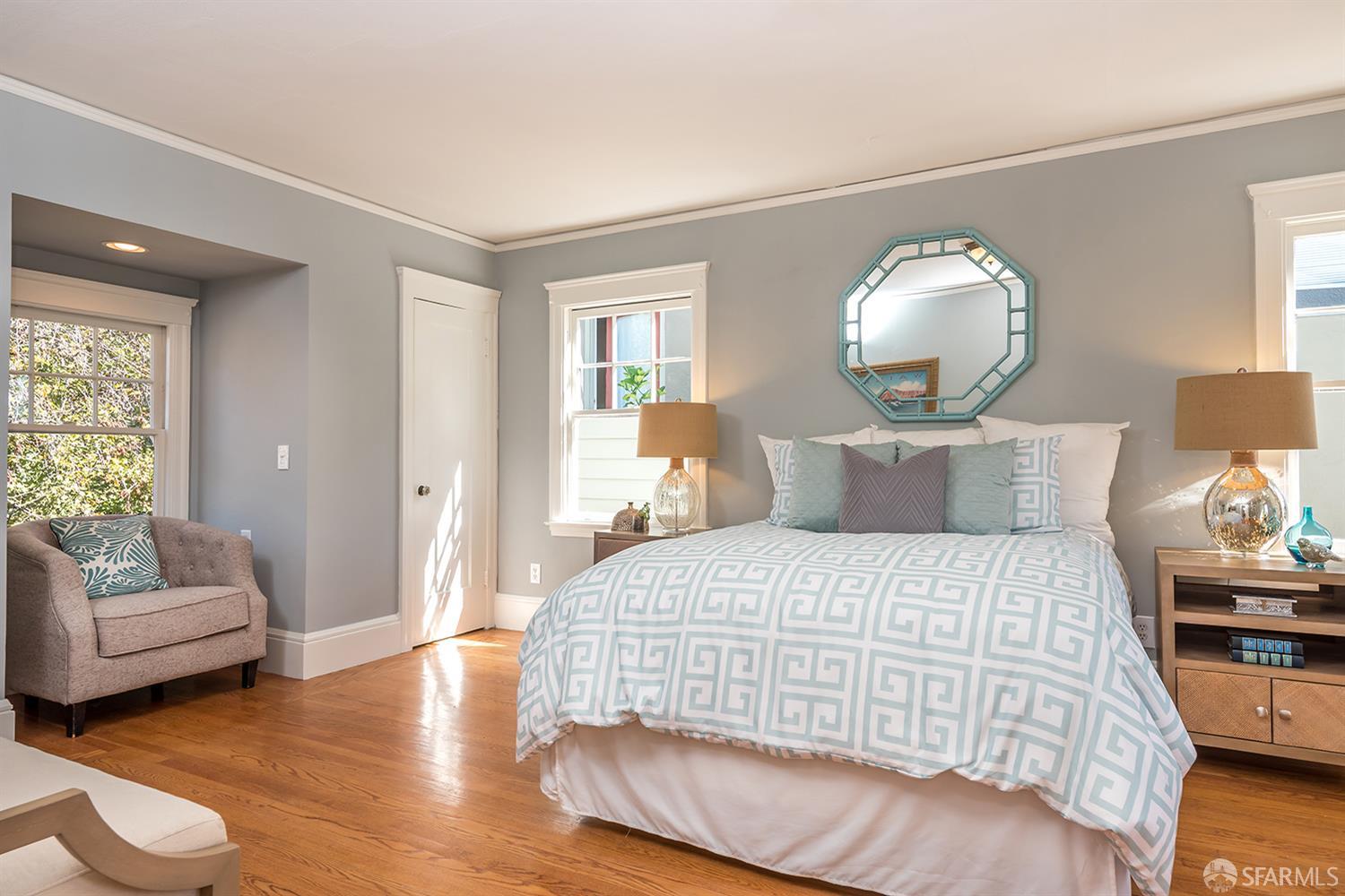 Detail Gallery Image 26 of 35 For 1708 Pleasant Valley Ave, Oakland,  CA 94611 - 3 Beds | 1/1 Baths