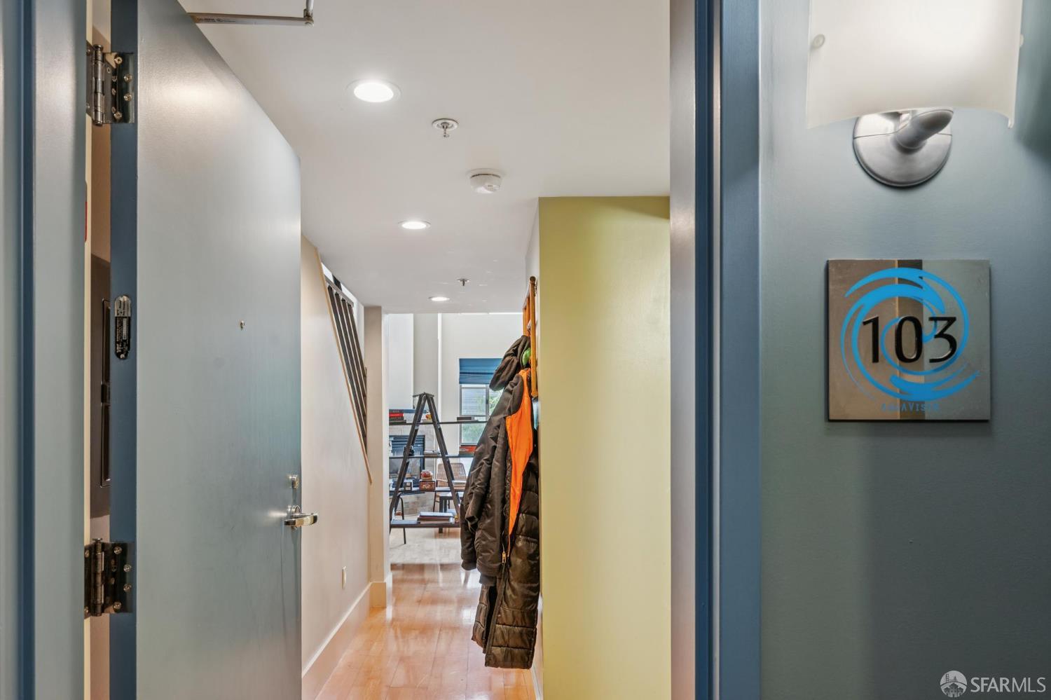 Detail Gallery Image 2 of 29 For 700 Illinois St #3,  San Francisco,  CA 94107 - 1 Beds | 2 Baths