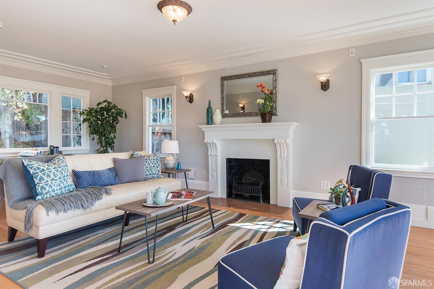 Detail Gallery Image 6 of 35 For 1708 Pleasant Valley Ave, Oakland,  CA 94611 - 3 Beds | 1/1 Baths